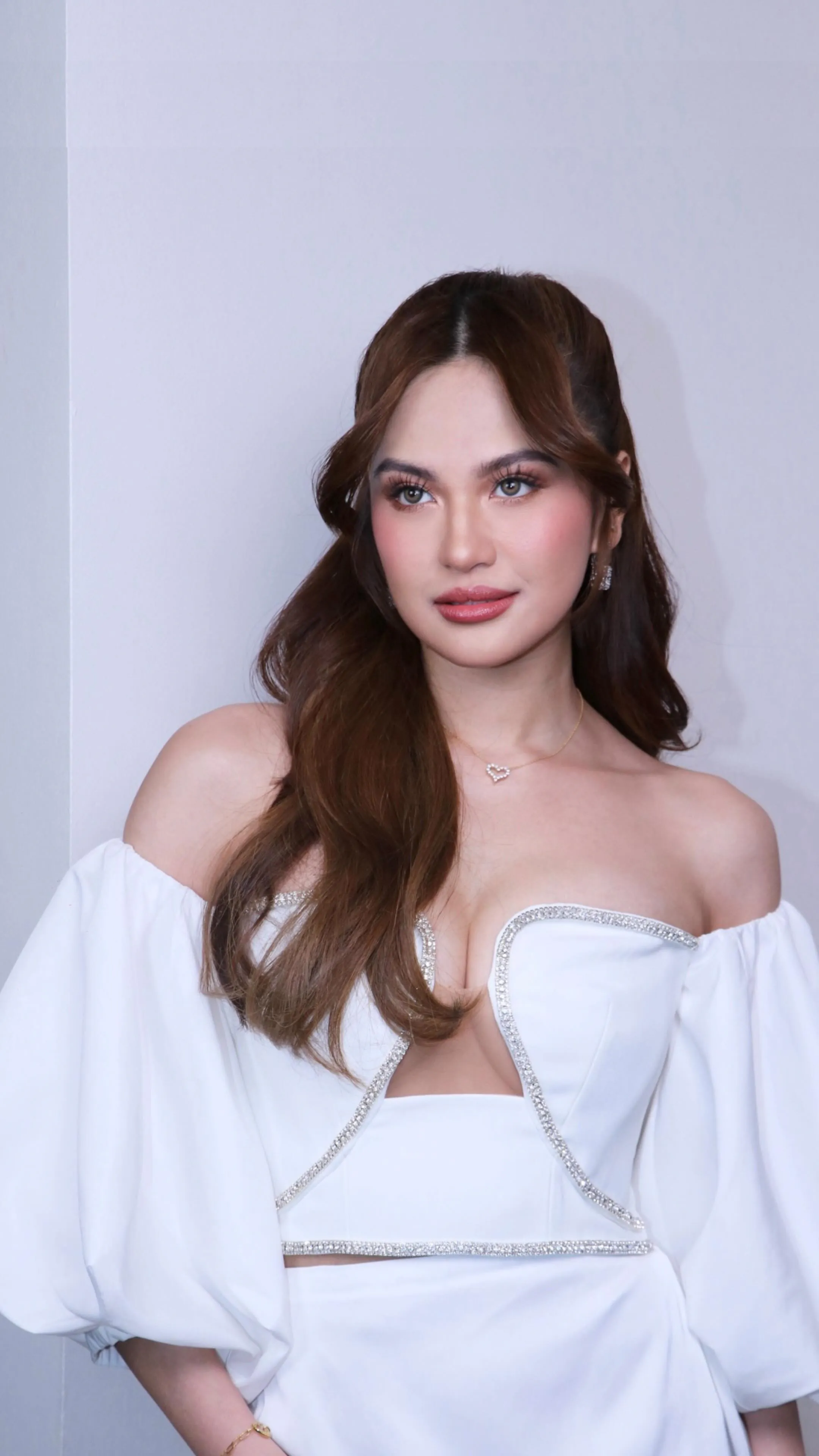 Julie Anne San Jose - julie-anne-san-jose-hot-2.webp